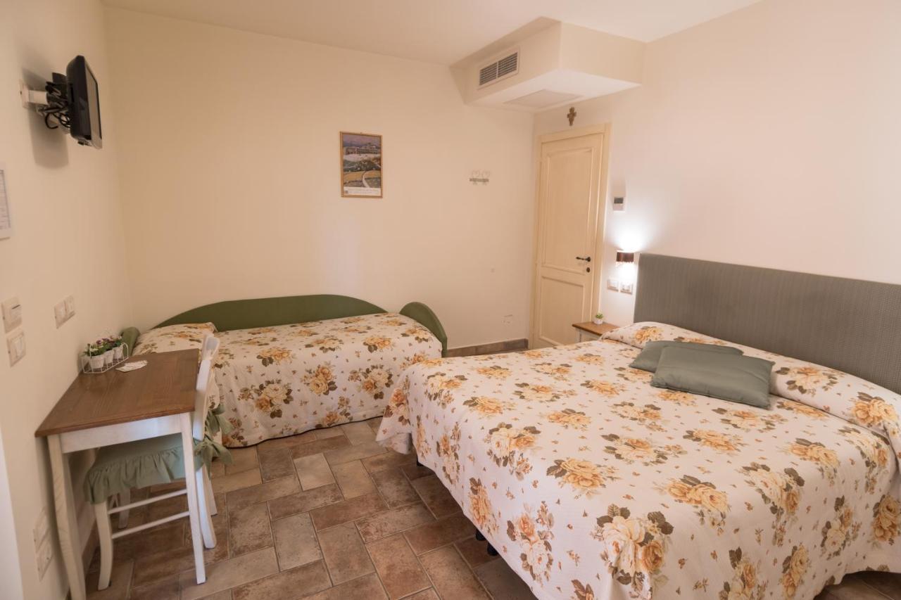 バスティーア・ウンブラ Rosa Di Assisi Bed & Breakfast エクステリア 写真